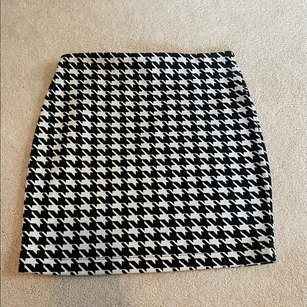 Black and White Mini Skirt